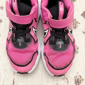 Nike Kids Vibrant Pink and Black Sneakers